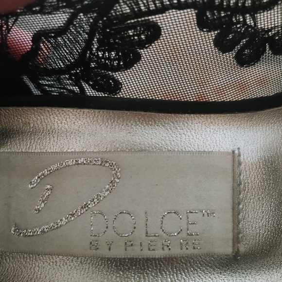 Pumps - Picture 2 of 10